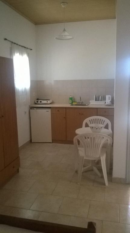 Dimitris Studios Ájos Jeórjos Rom bilde